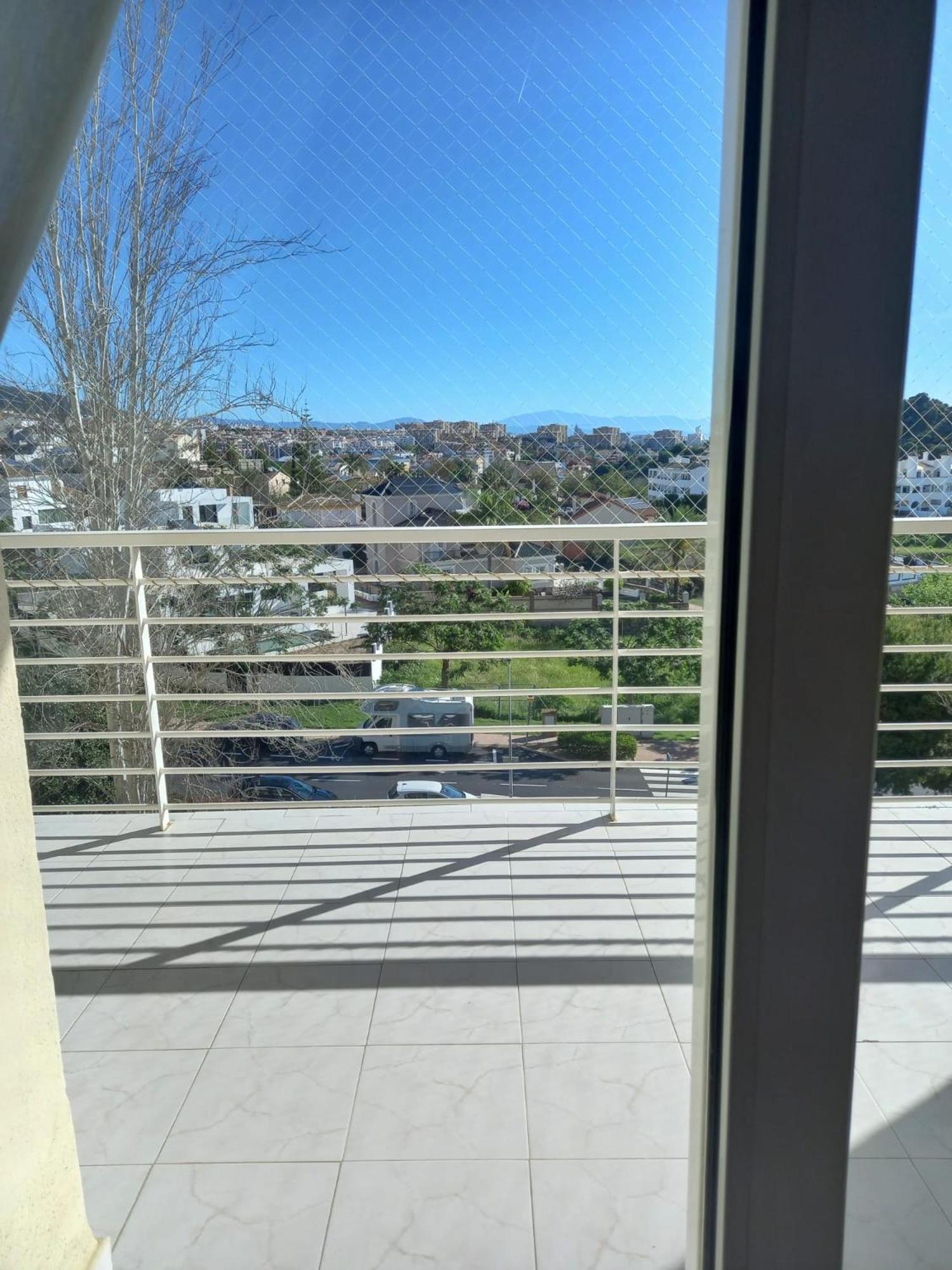 Amplio, Luminoso Y Moderno Apartamento Con Amplia Terraza Y Hermosas Vistas En Exclusiva Urbanizacion Benalmádena Exterior photo
